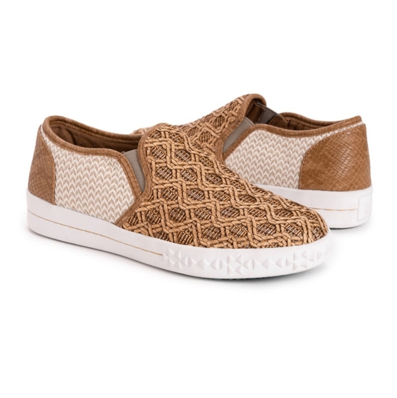 NWT Tan Muk luks slip on sneakers - Picture 4 of 6